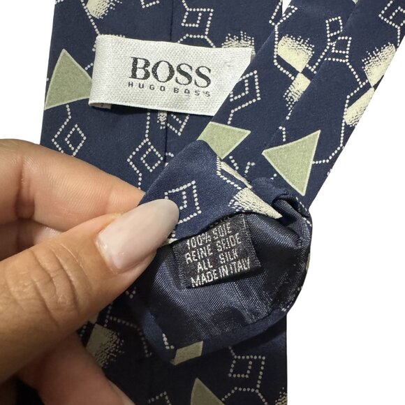 Boss Hugo Boss Mens Navy Blue 100% Silk Geometric Triangle Pattern Size 57" - Picture 3 of 5
